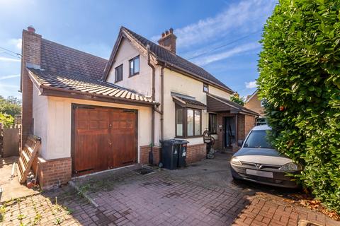4 bedroom detached house for sale, Nipsells Chase, Mayland, Chelmsford