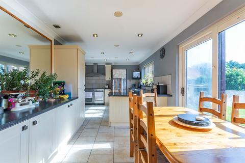 4 bedroom detached house for sale, Nipsells Chase, Mayland, Chelmsford