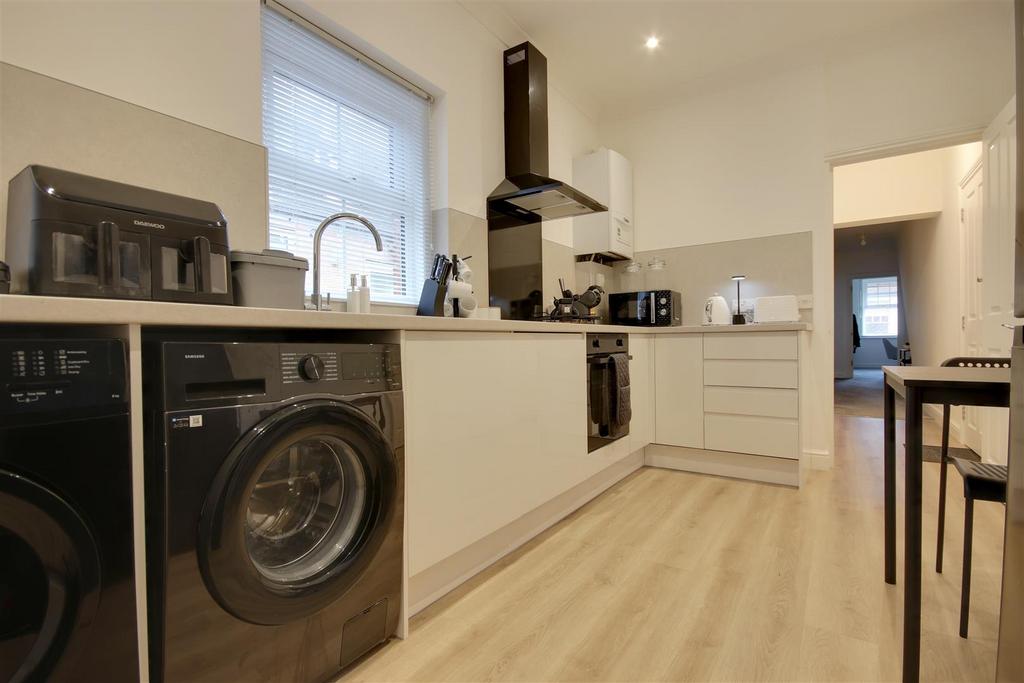 New kitchen 2.jpg