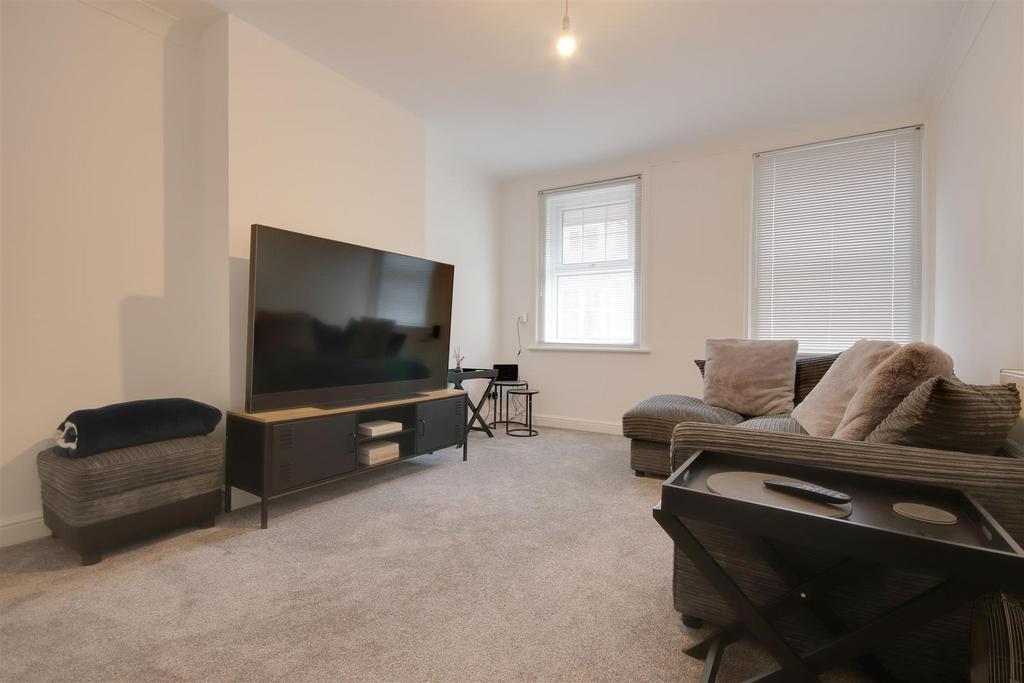 New living room 2.jpg