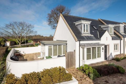 2 bedroom end of terrace house for sale, Langtry Gardens, St. Saviour JE2