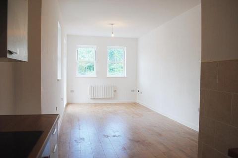 2 bedroom apartment to rent, Lynton House, Docklands, E16