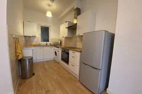 2 bedroom apartment to rent, Lynton House, Docklands, E16