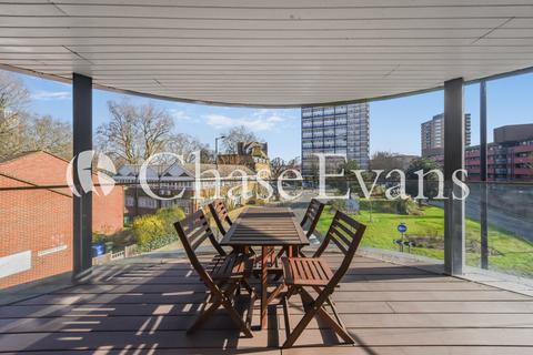 2 bedroom flat for sale, Cape Apartments, 130 Rotherhithe New Road, Surrey Quays, London, SE16