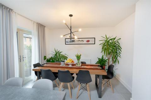 undefined, Peony Rise, Leeds LS14