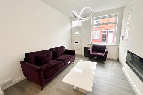 2 bedroom terraced house to rent, Howells Avenue, Sale