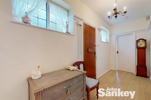 2 bedroom detached bungalow for sale, Roebuck Drive, Mansfield, NG18