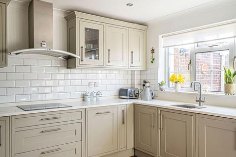 4 bedroom detached house for sale, Beech Tree Close, Oakley, RG23 7EF