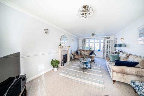 4 bedroom detached house for sale, Beech Tree Close, Oakley, RG23 7EF