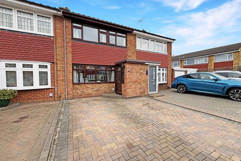 3 bedroom terraced house for sale, Woodmanhurst Road, Stanford-le-hope SS17