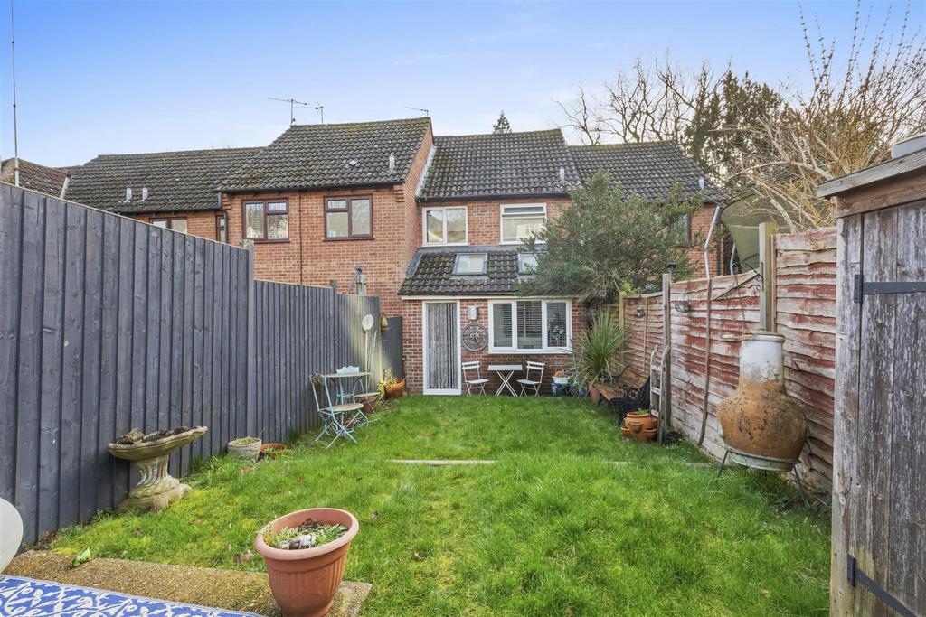 15 Portway Drive, HP12 4 AU-5.jpg