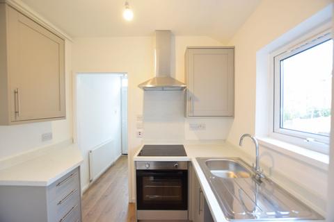 3 bedroom flat to rent, Earls Drive, Gateshead, NE9
