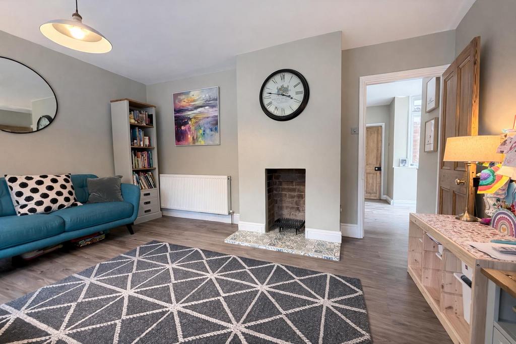 604433 D4-0335-4 CFF-9 A63-8 B55 A0 ED3805.png