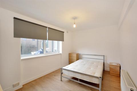 1 bedroom flat to rent, Barwell House, Menotti Street, London