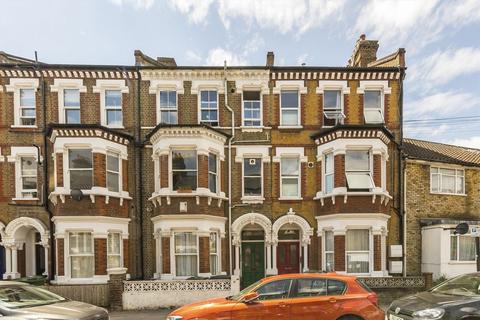 2 bedroom flat for sale, Tremadoc Road, London SW4