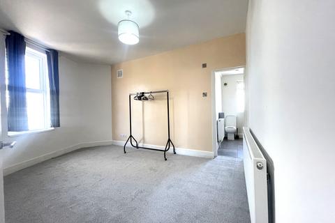 2 bedroom apartment to rent, Chesterfield Road, Sheffield S8