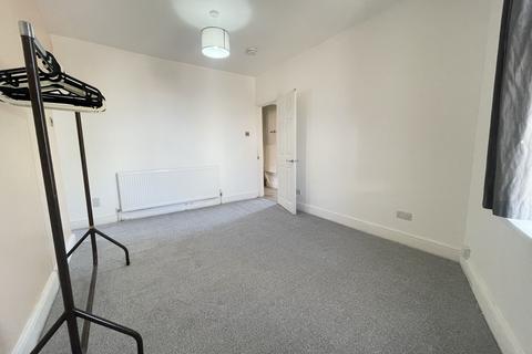 2 bedroom apartment to rent, Chesterfield Road, Sheffield S8