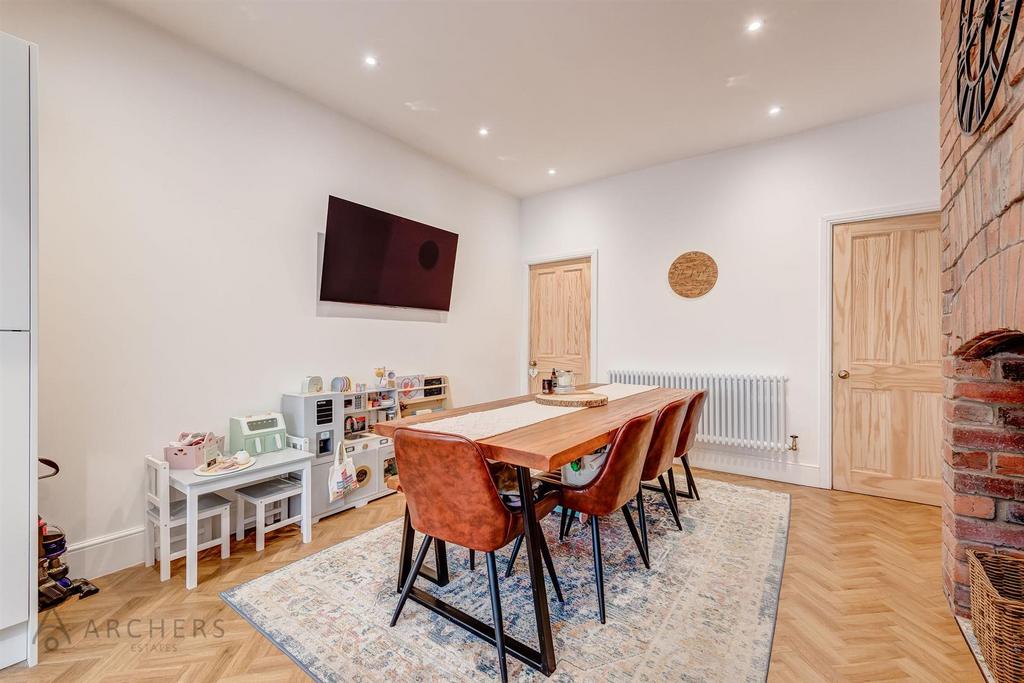 24 Lennox Road(Interior)-11.jpg