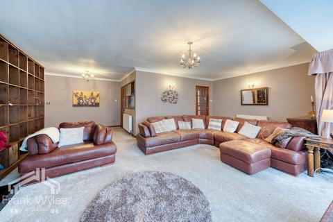 4 bedroom semi-detached house for sale, Edwinstowe Road, Lytham St. Annes, Lancashire