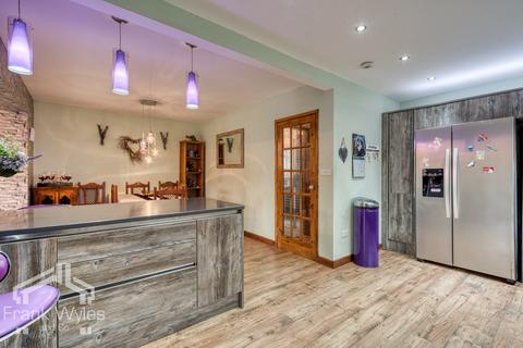 4 bedroom semi-detached house for sale, Edwinstowe Road, Lytham St. Annes, Lancashire