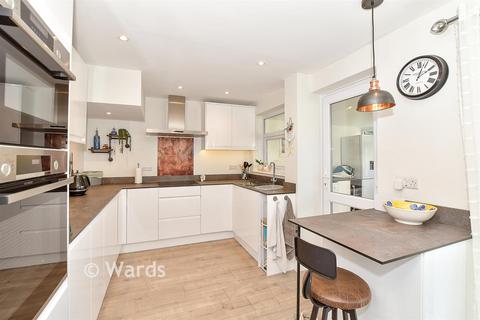 3 bedroom semi-detached house for sale, Alliance Way, Tonbridge TN12