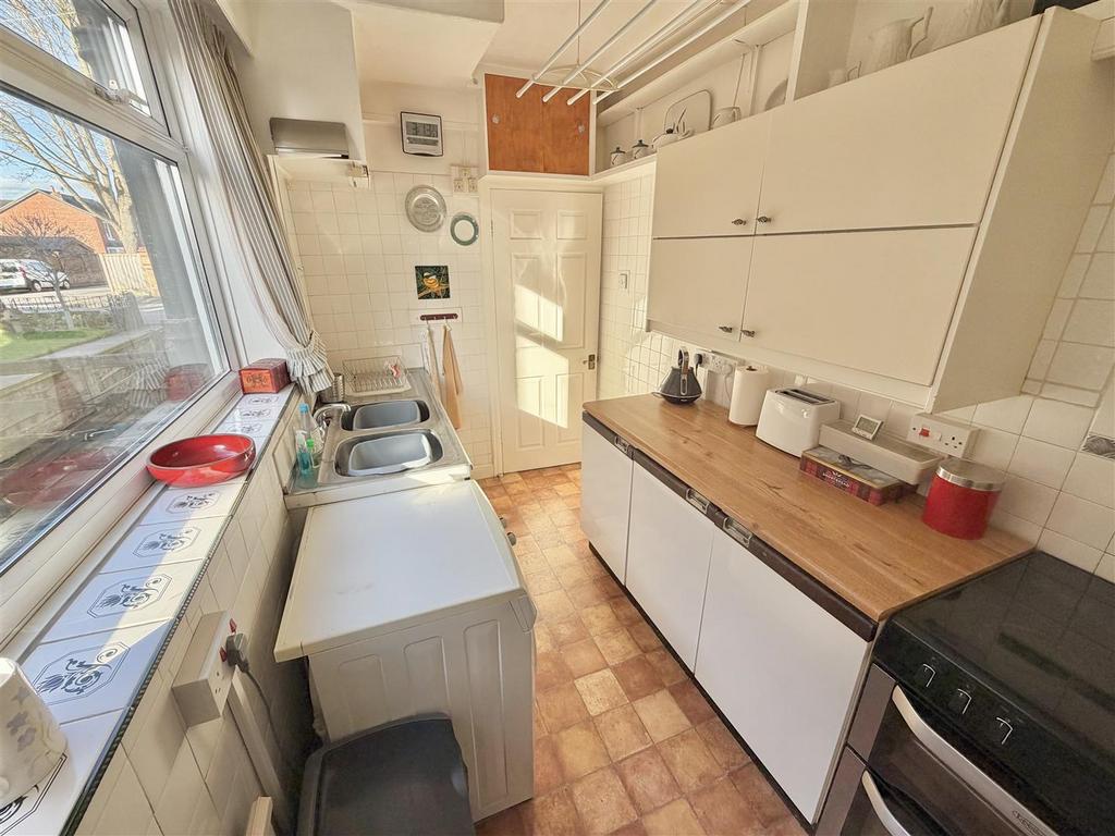 Kitchen 2