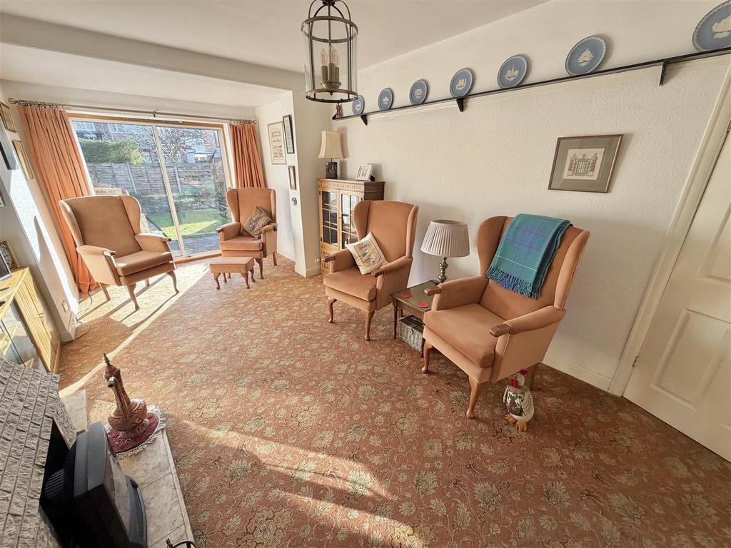 Lounge 2