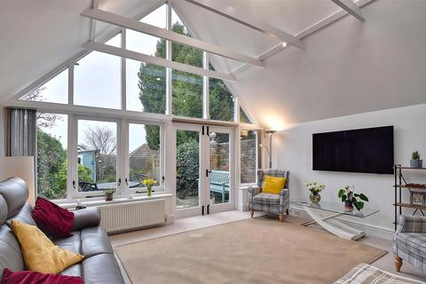 4 bedroom terraced house for sale, High Street, Tenterden