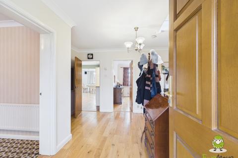 4 bedroom detached house for sale, NEVILLE CLOSE, BASINGSTOKE, HAMPSHIRE, RG21
