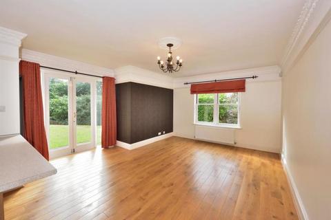 2 bedroom ground floor flat to rent, Glasfryn Court, Harrow on the Hill