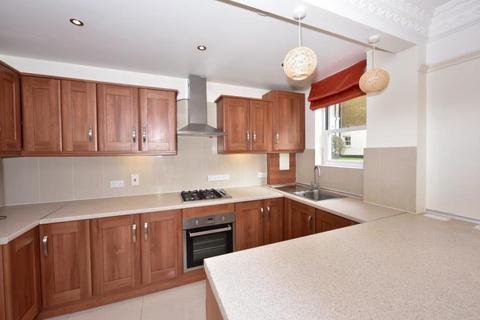 2 bedroom ground floor flat to rent, Glasfryn Court, Harrow on the Hill