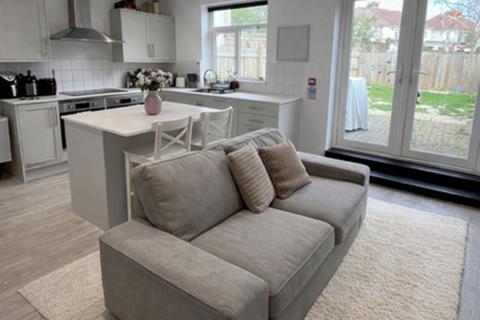 undefined, Fifth Avenue, Bristol, BS7