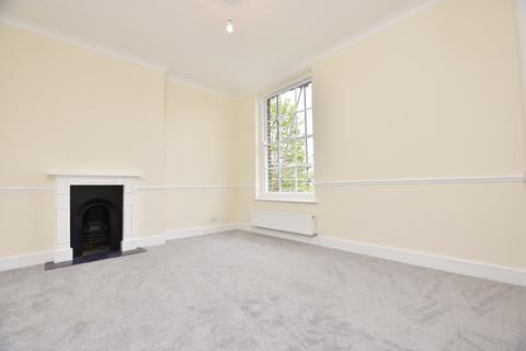2 bedroom flat to rent, Greenwich High Road Greenwich SE10