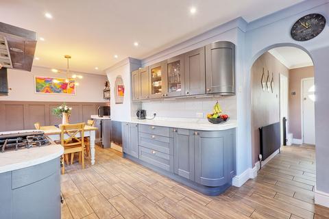 undefined, Myrtle Grove, South Ockendon RM15