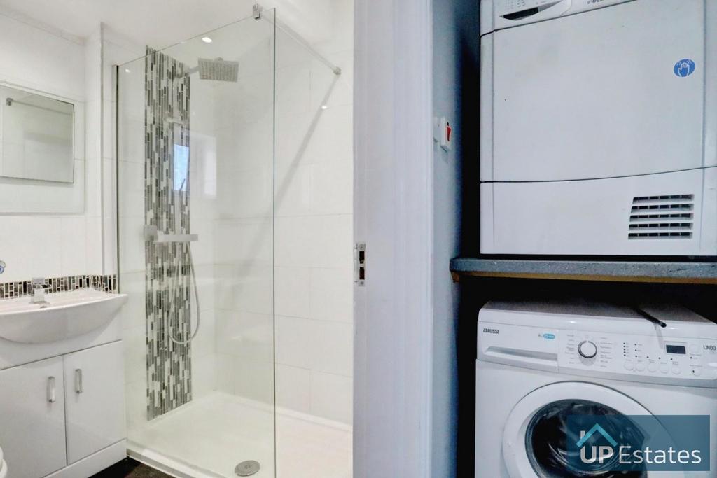 Utility space/shower room