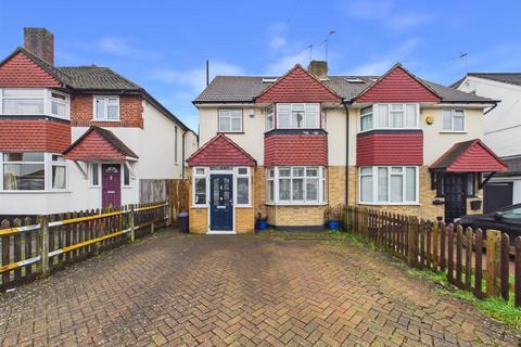 undefined, Pine Gardens, Ruislip HA4