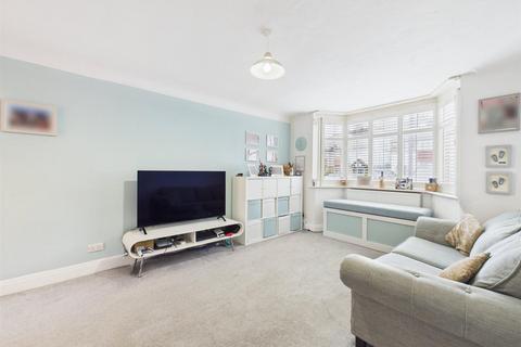 undefined, Pine Gardens, Ruislip HA4