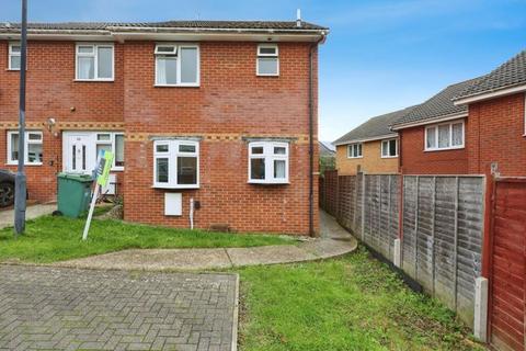 2 bedroom house to rent, Nelson Drive, Cowes