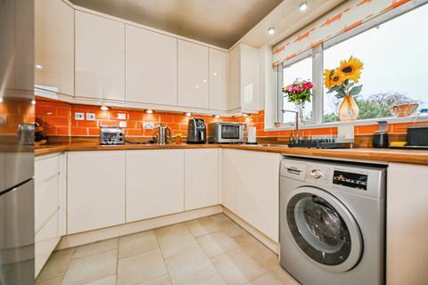 3 bedroom apartment for sale, Eton Court, Liverpool, Merseyside, L18