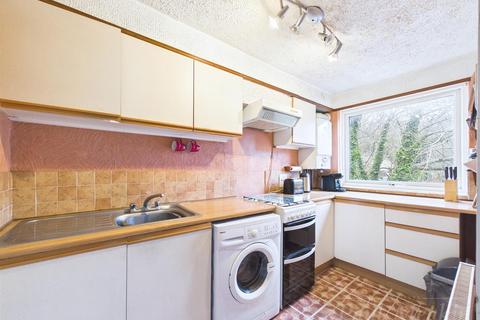 1 bedroom flat for sale, Markfield, Court Wood Lane, Croydon