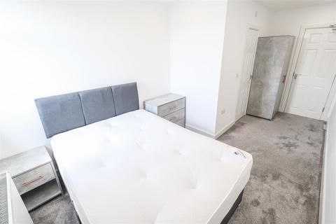1 bedroom in a house share to rent, Walsgrave Road, Coventry CV2