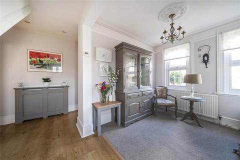 4 bedroom detached house for sale, Chelsfield Road, Orpington