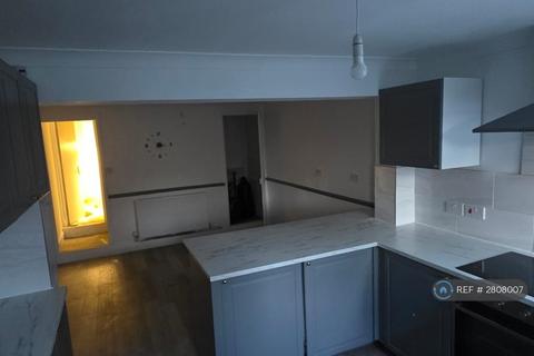3 bedroom terraced house to rent, Thorold Road, Chatham, ME5