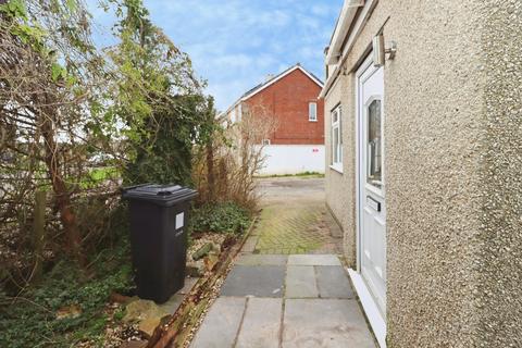 1 bedroom flat for sale, Cranleigh Court Road, Yate, Bristol, BS37