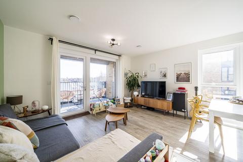 2 bedroom apartment to rent, Bowen Drive, London, SE7