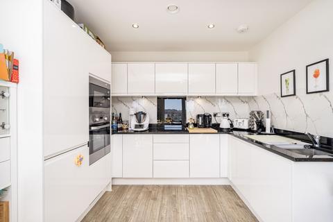2 bedroom apartment to rent, Bowen Drive, London, SE7