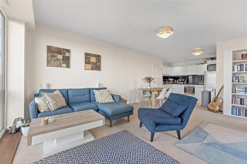 2 bedroom flat for sale, Hampden Road, London N8