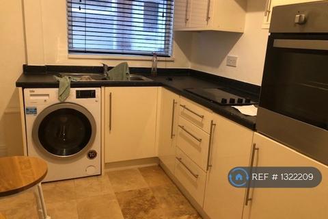 2 bedroom flat to rent, Benton Road, Newcastle Upon Tyne, NE7