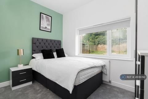 1 bedroom in a house share to rent, Harrow Road, Wigan, WN5