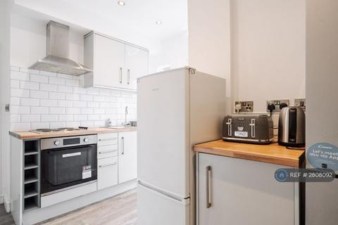 1 bedroom in a house share to rent, Harrow Road, Wigan, WN5